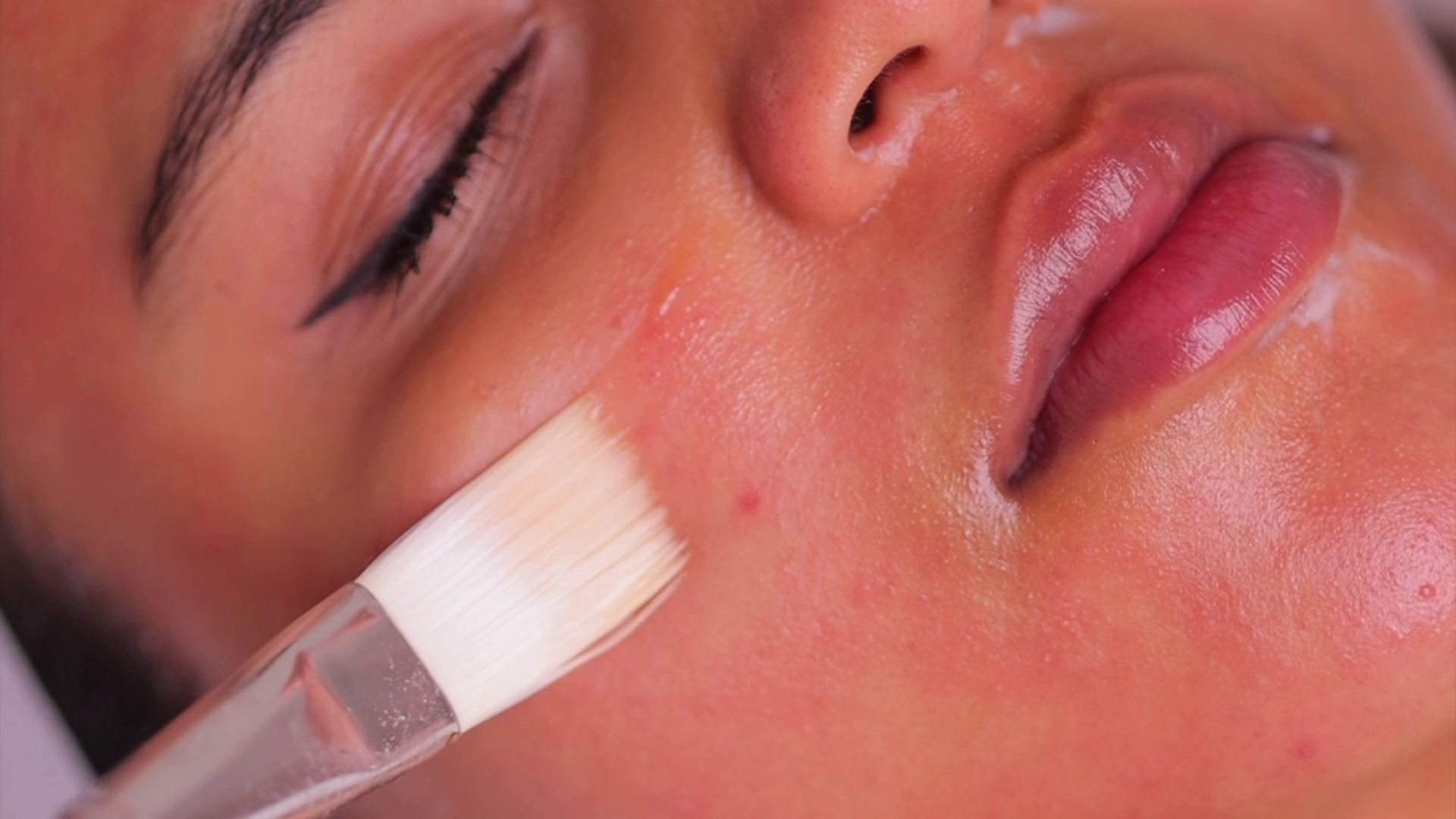 Skin rejuvenation facial with nourishing mask application